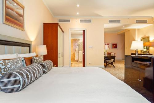 taj hotel 305