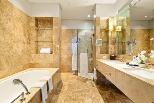 taj hotel 305