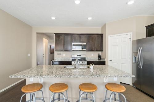 windshire retreat pool garage and pet friendly