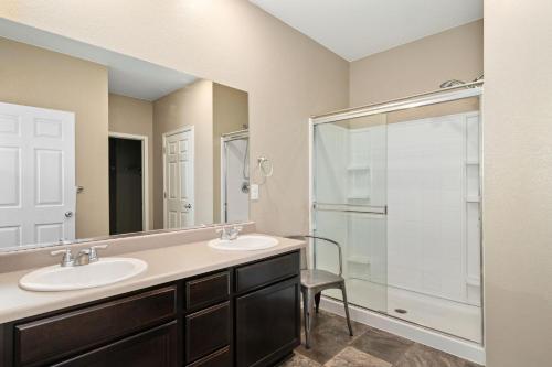 windshire retreat pool garage and pet friendly