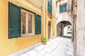 Ai Vicoli Ciambra's Alley By Wonderful Italy,,0 star