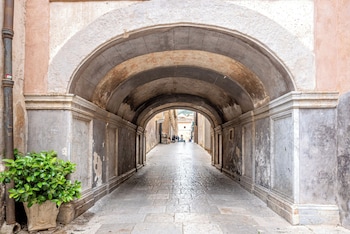 ai vicoli ciambras alley by wonderful italy