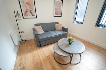 sevenstay fleet street apartment