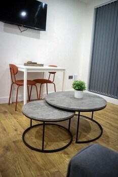 sevenstay fleet street apartment