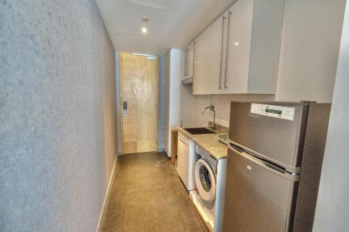 luxury vacation home nr metro dwtc