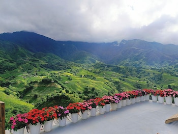 Sapana Mountain Retreat,,3 star