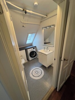 Classic Brownstone Apartments And Rooms,,2 star