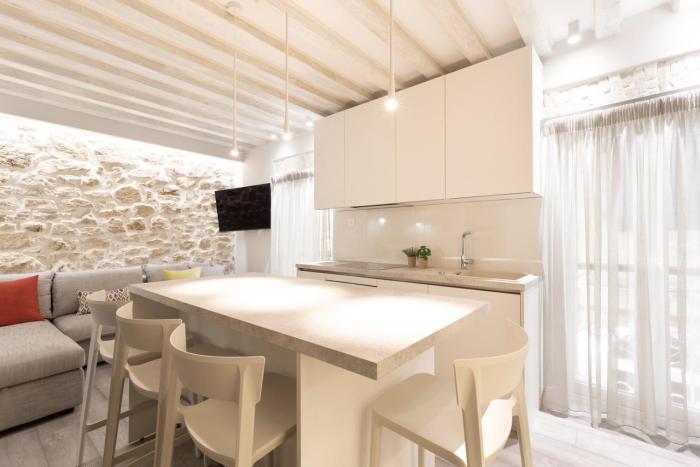petite town hall apartment by konnect old corfu town