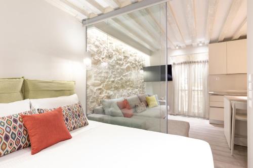 petite town hall apartment by konnect old corfu town