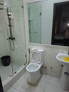 Flat B2 Christue Apartment Estate,,2 star