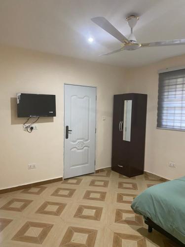 louis apartments