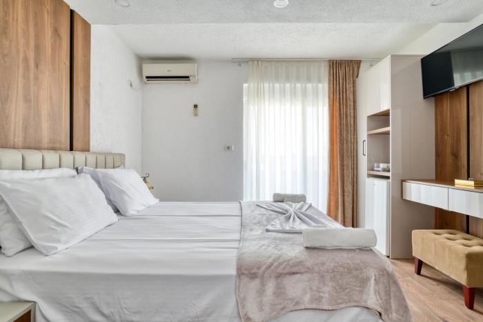 aqua lounge aparthotel ulcinj