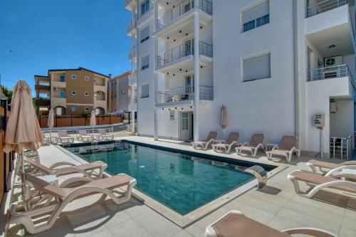 aqua lounge aparthotel ulcinj
