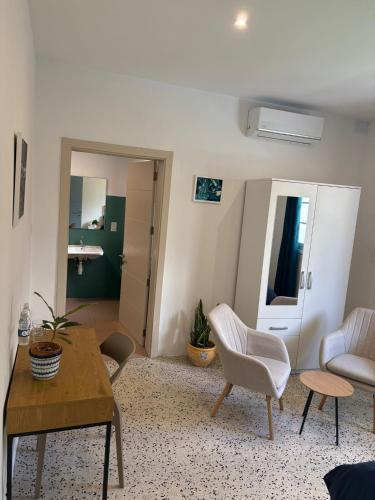 windmill hostel