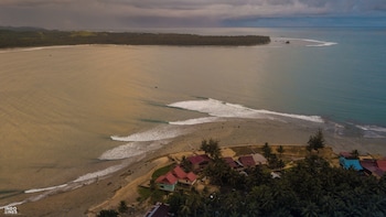 keyhole surf house