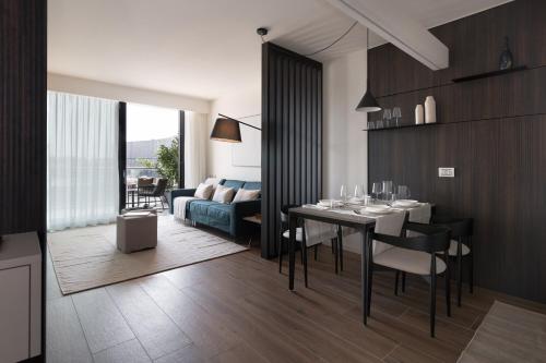 farus living