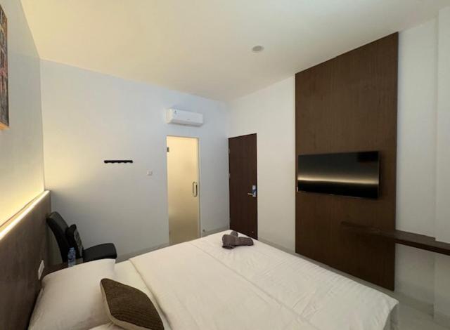 tj brother residences cengkareng