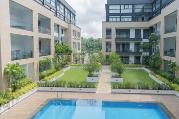 royalrest at embassy gardens