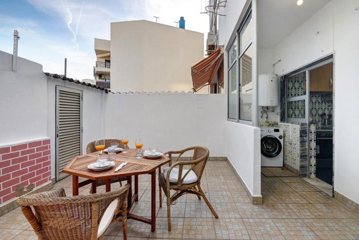 happy house central apartment