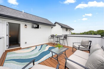 the rooftop haven of downtown