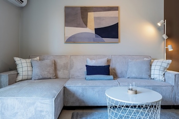 gitane 1 br apt and balcony in larnaca