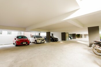 sleek 2 bed apt t2 818