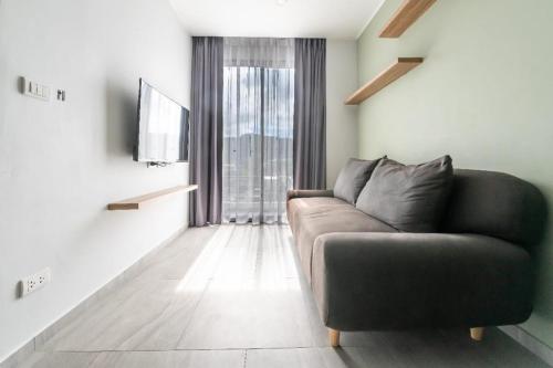 charming 1 bed apt t3 629