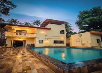 hifi private villa