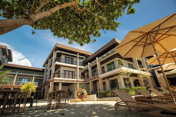 alima arq beach resort