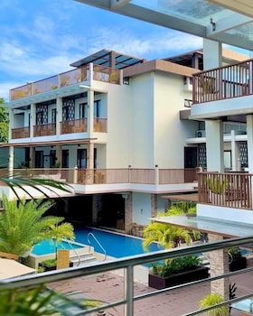 alima arq beach resort