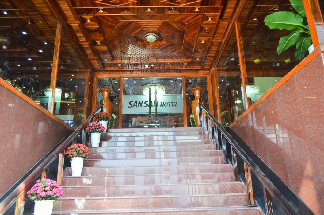 san san hotel