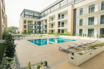 peravi suites at embassy gardens
