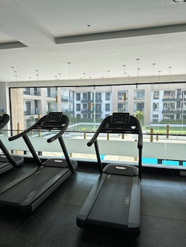 peravi suites at embassy gardens