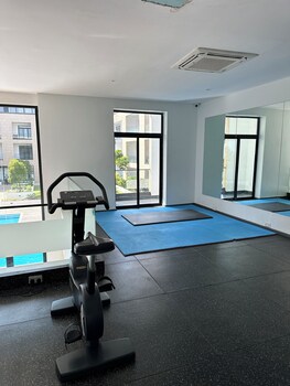 peravi suites at embassy gardens