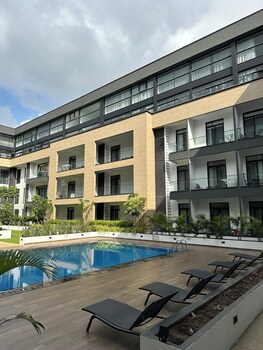 Peravi Suites At Embassy Gardens,,5 star