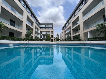 Peravi Suites At Embassy Gardens,,5 star