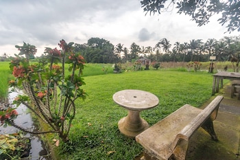 umasari rice terrace villa