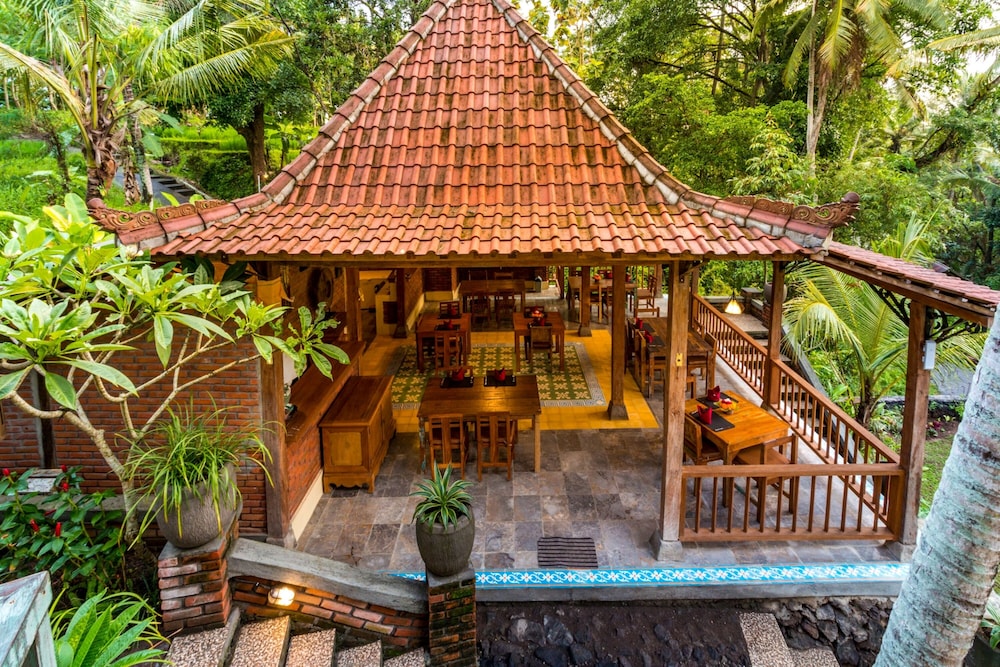 umasari rice terrace villa