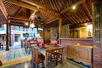 umasari rice terrace villa