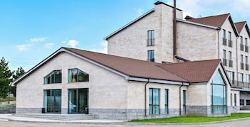 stonehenge hotel and restaurant