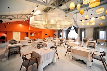 stonehenge hotel and restaurant