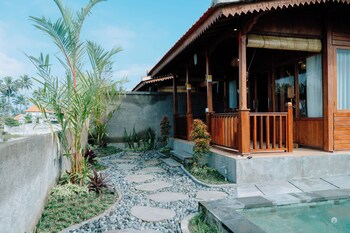 uma sunset villa