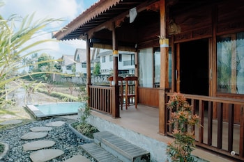 Uma Sunset Villa,,4 star