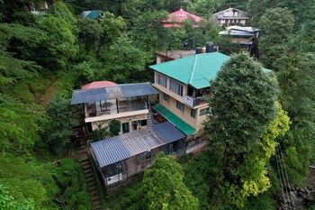 evolve dharamkot