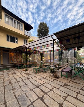 evolve dharamkot