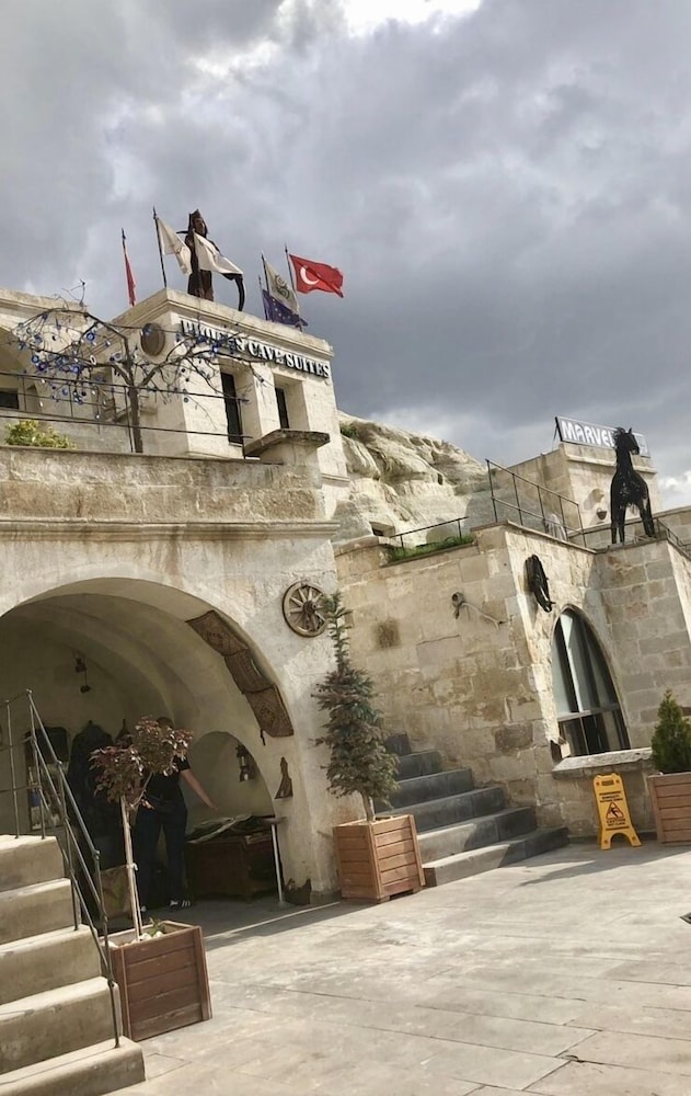 phocas cave suites special class