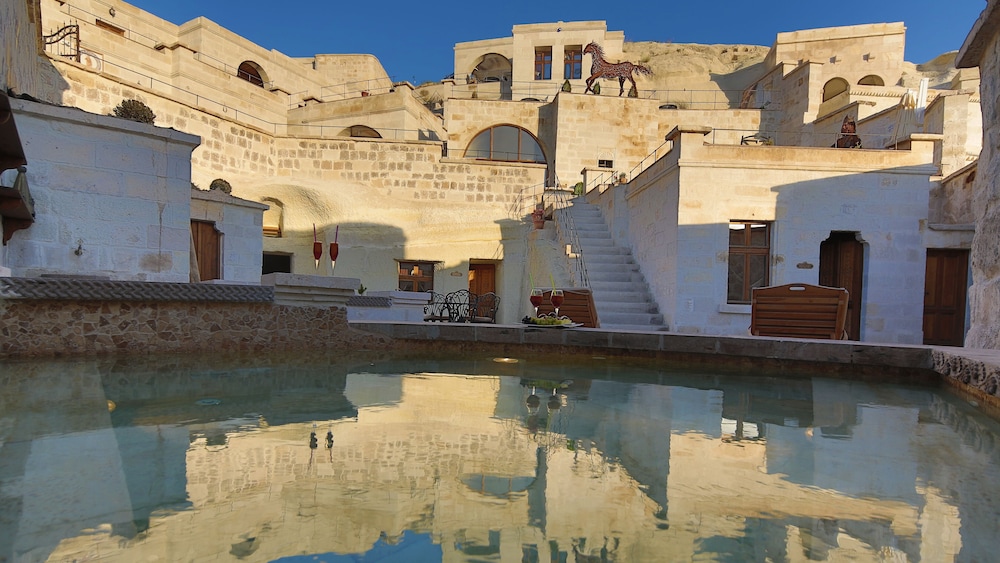 phocas cave suites special class