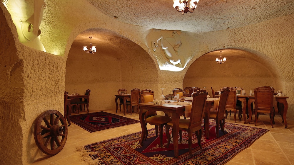 phocas cave suites special class