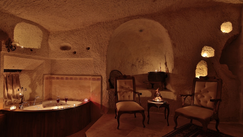 phocas cave suites special class