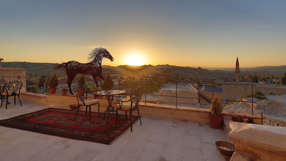 phocas cave suites special class